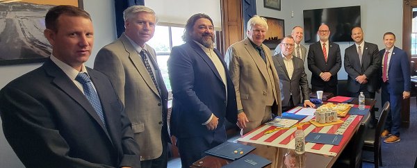 WHA and hospital leaders with Rep. Glenn Grothman